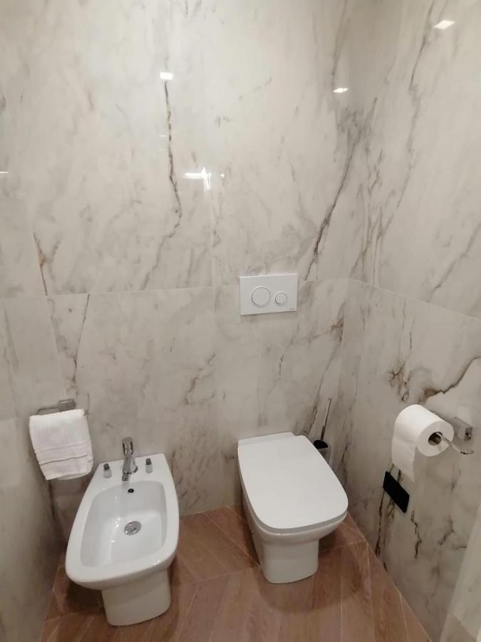 Hotel Xbusiness Nola Bagian luar foto
