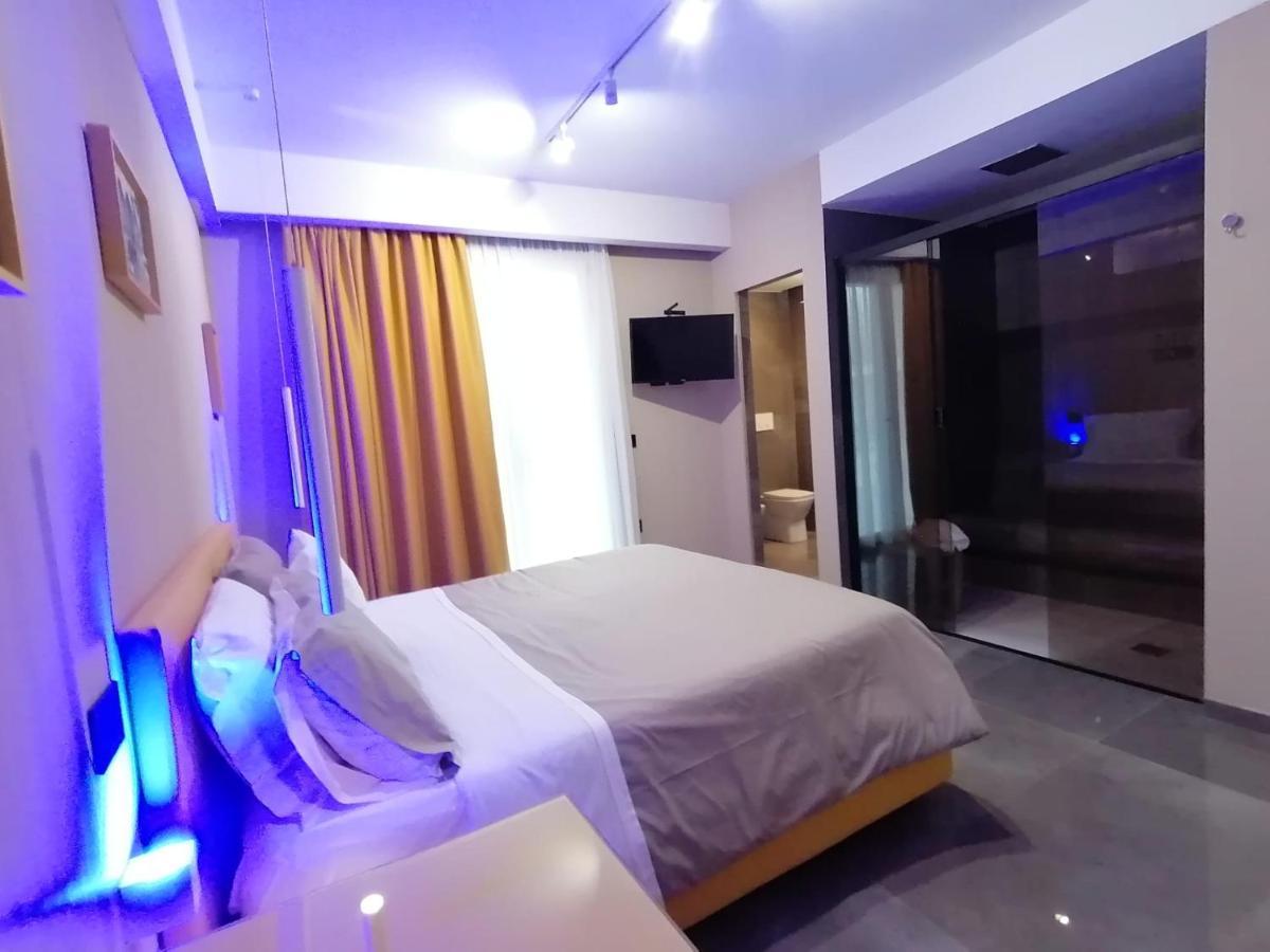 Hotel Xbusiness Nola Bagian luar foto