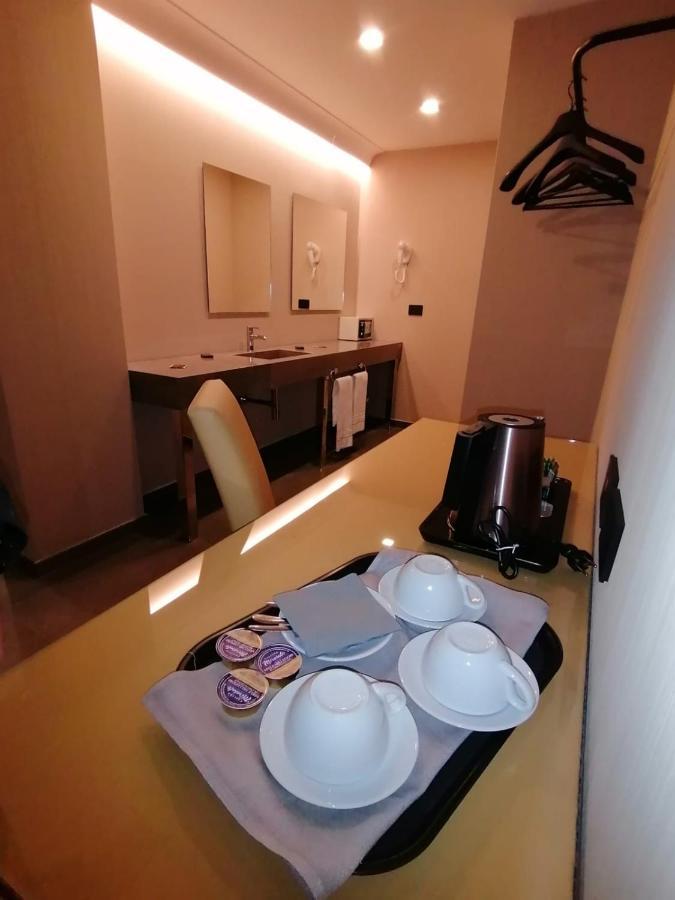Hotel Xbusiness Nola Bagian luar foto