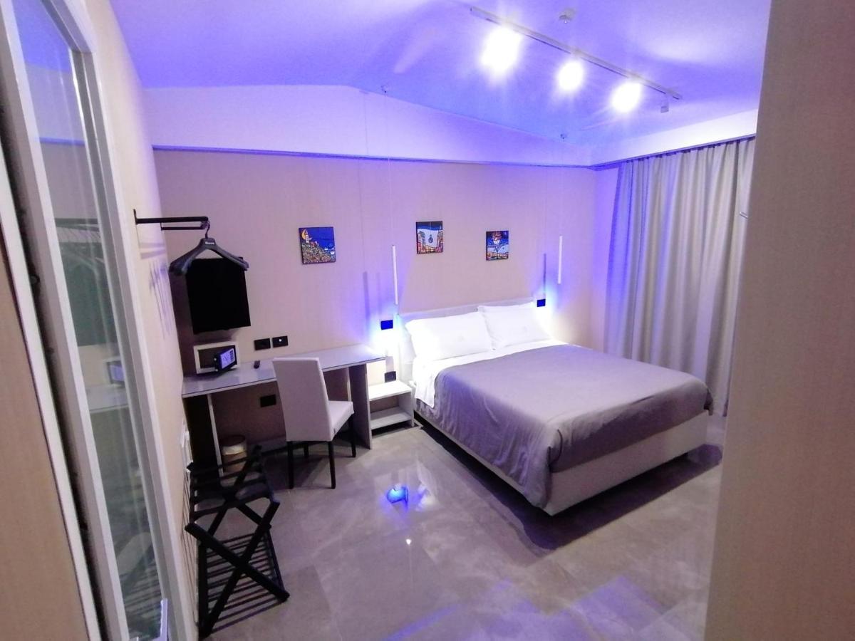 Hotel Xbusiness Nola Bagian luar foto