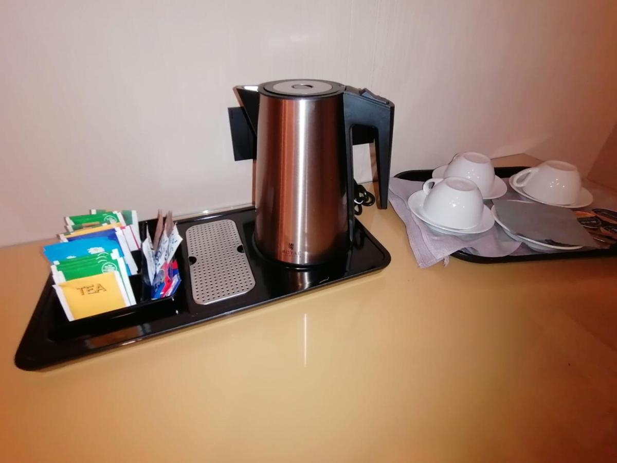 Hotel Xbusiness Nola Bagian luar foto